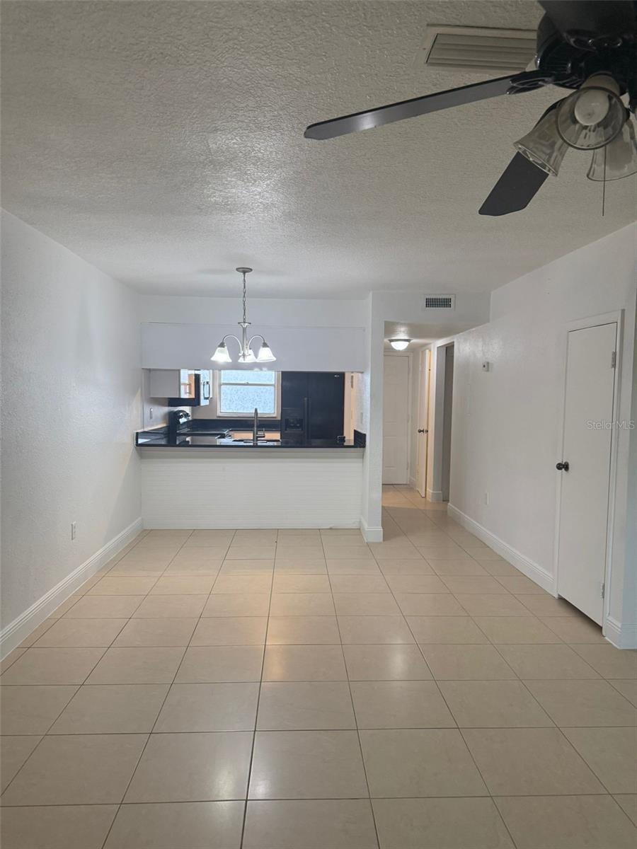 Listing photo id 0 for 6036 Amberly Court T23