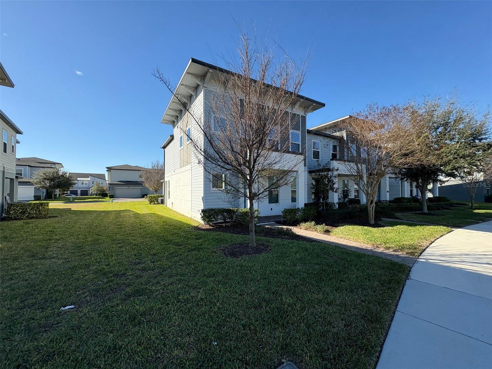 Image 2 of 26 For 7133 Carrickbend Lane