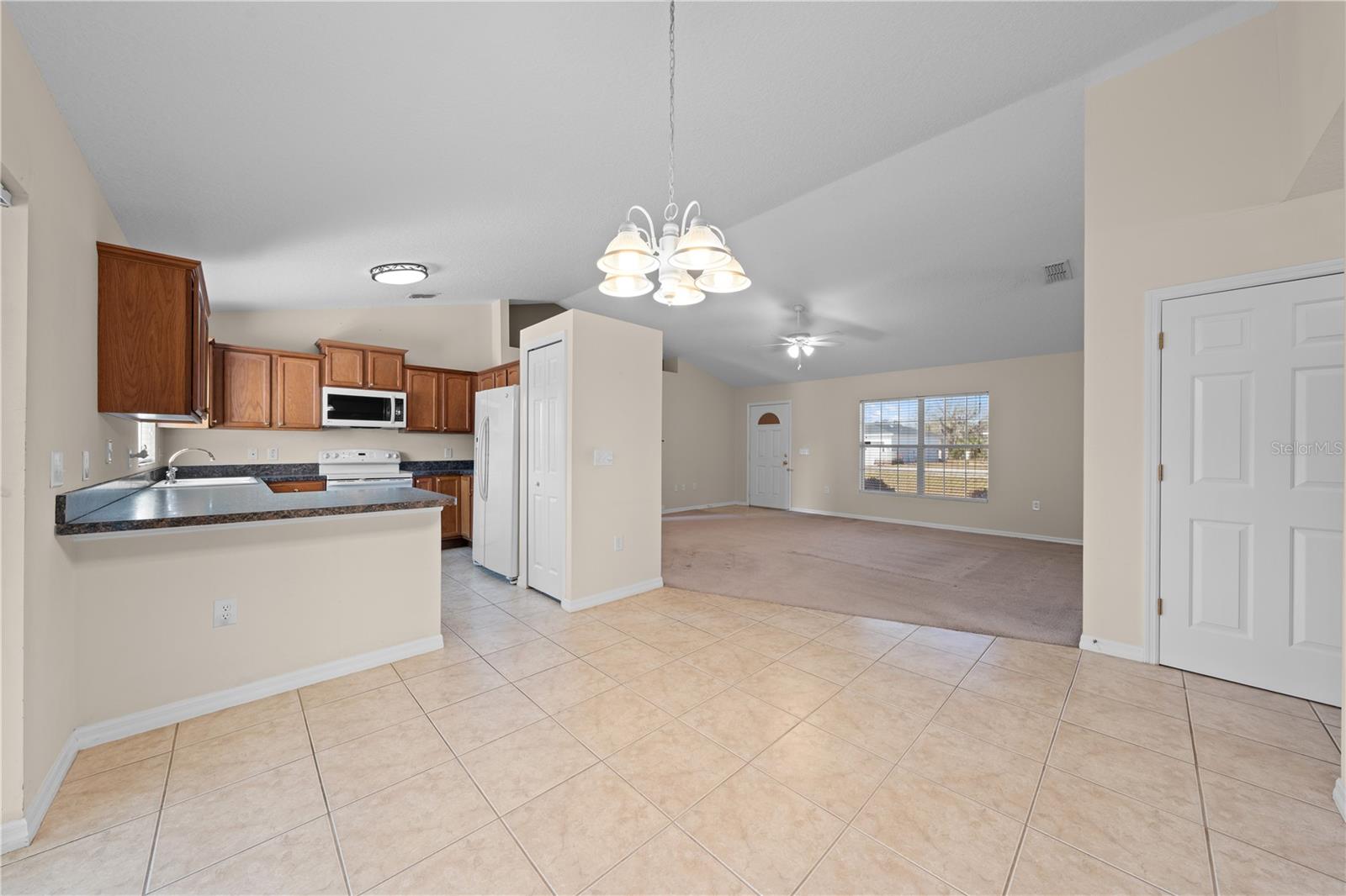 Image 12 of 50 For 523 Chestnut Avenue