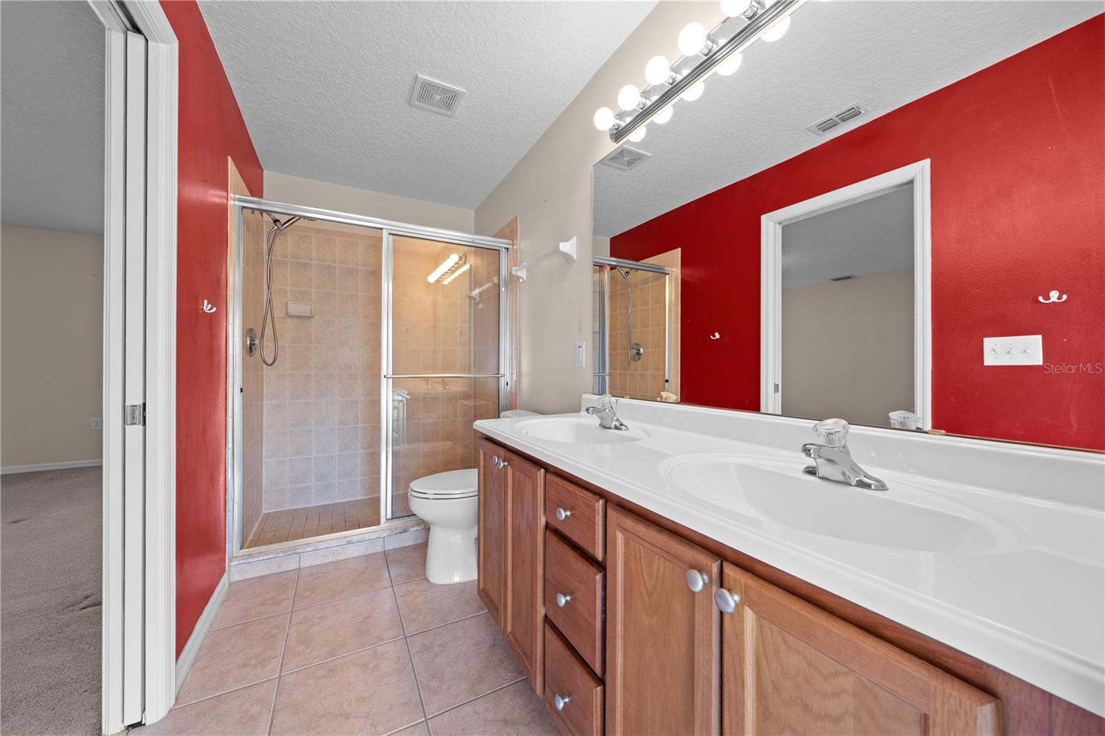 Image 25 of 50 For 523 Chestnut Avenue