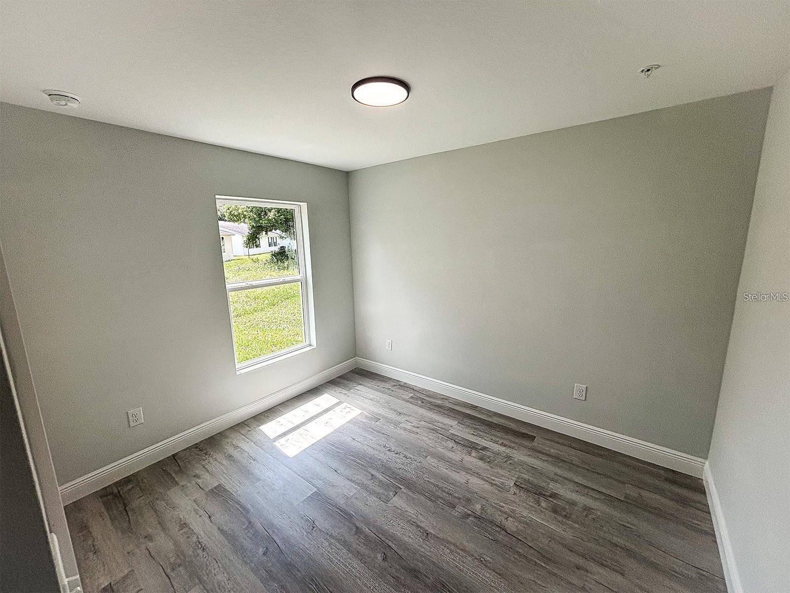 Image 8 of 8 For 1725 Crystal Grove Drive 1729