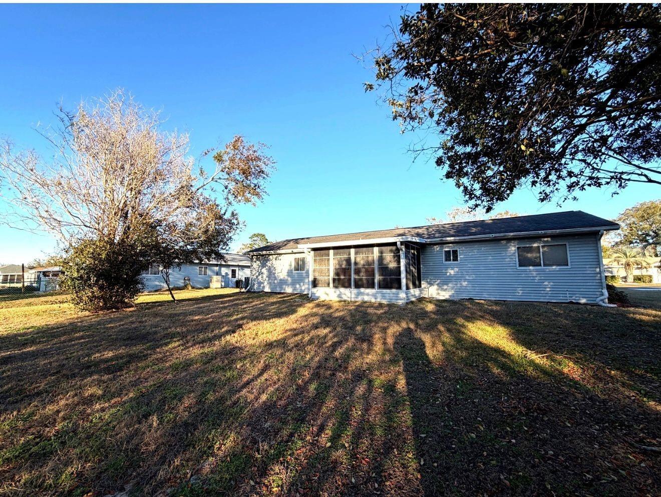 Image 19 of 21 For 11248 76th Terrace