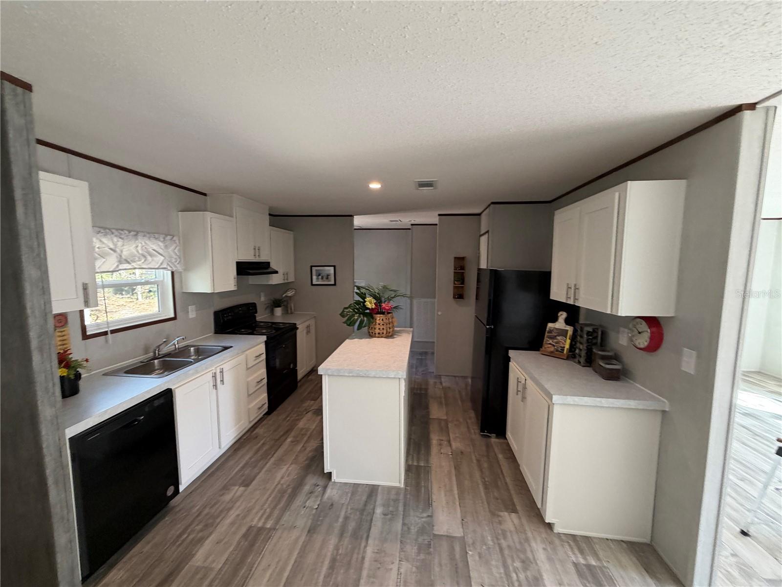 Image 9 of 45 For 10055 Ohio Drive