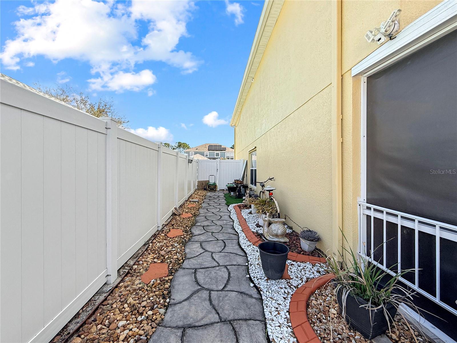 Image 42 of 63 For 1805 Emily Drive