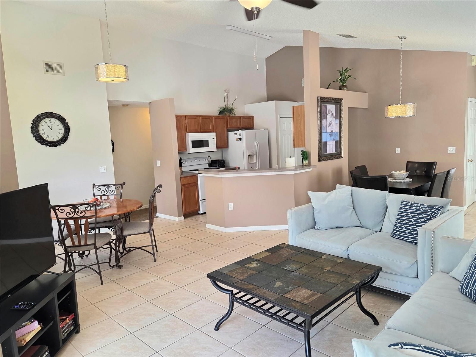 Image 3 of 29 For 159 Grosvenor Loop