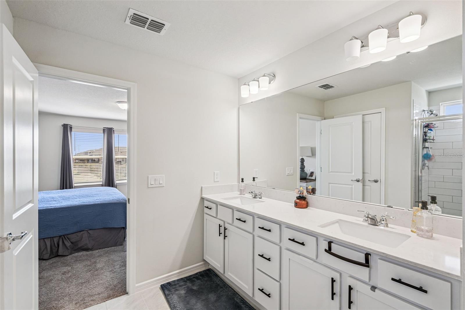 Image 25 of 43 For 2210 Lovely Lane