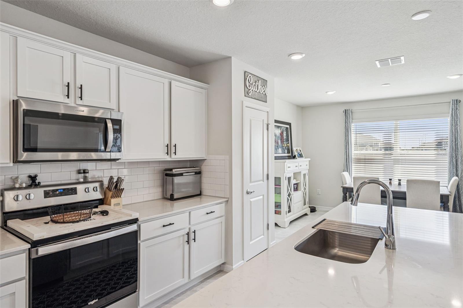 Image 9 of 43 For 2210 Lovely Lane