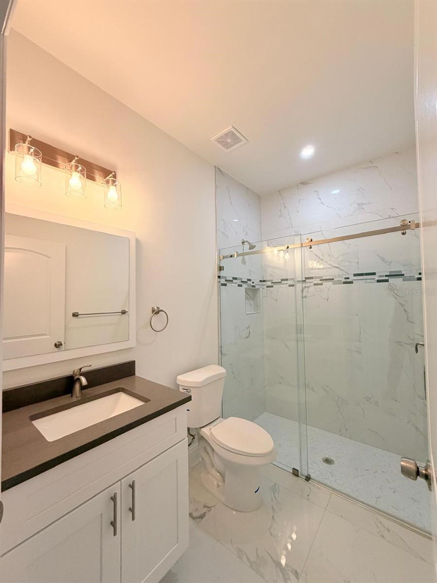 Image 5 of 7 For 4646 Leonard Boulevard S A