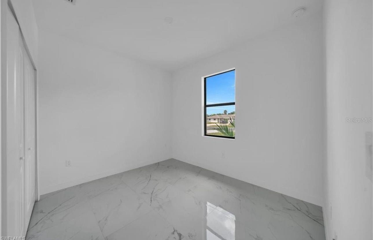 Image 6 of 7 For 4646 Leonard Boulevard S A