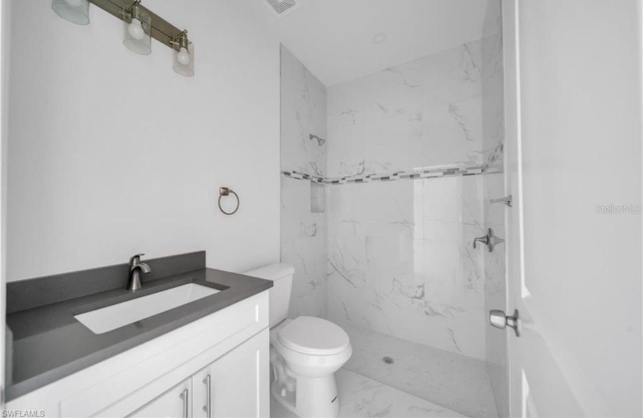 Image 6 of 6 For 4646 Leonard Boulevard S B