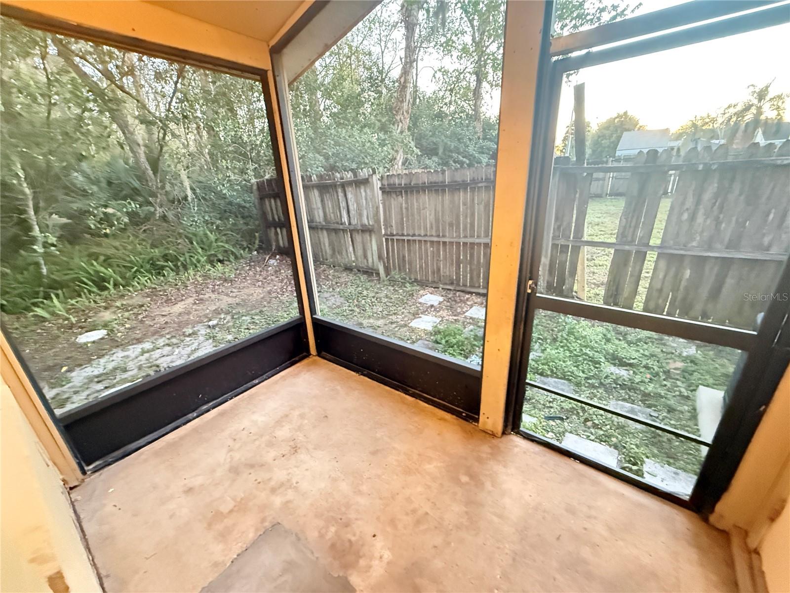 Image 10 of 14 For 209 Moss Road 209