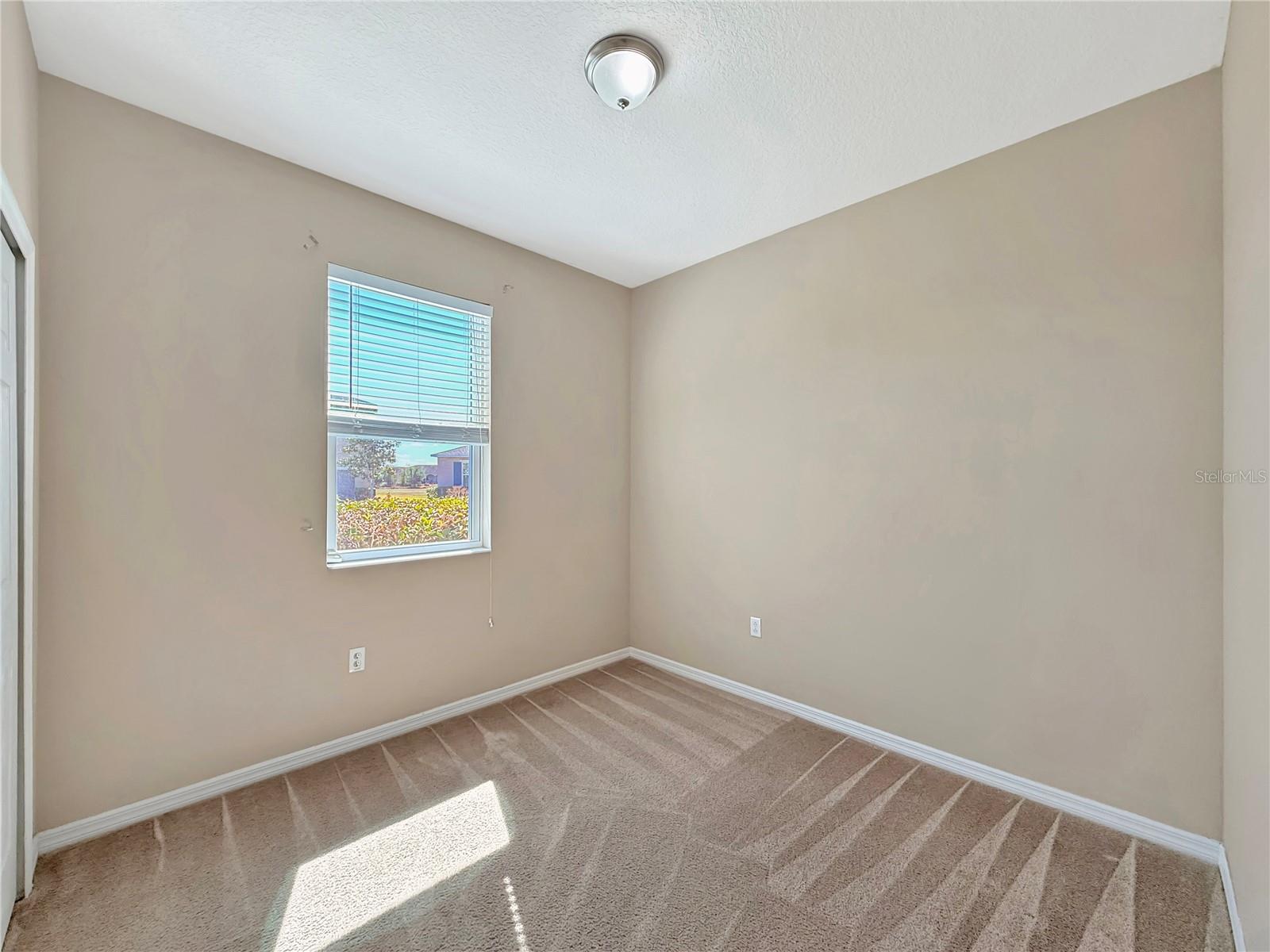 Listing photo id 8 for 4284 Moon Shadow Loop