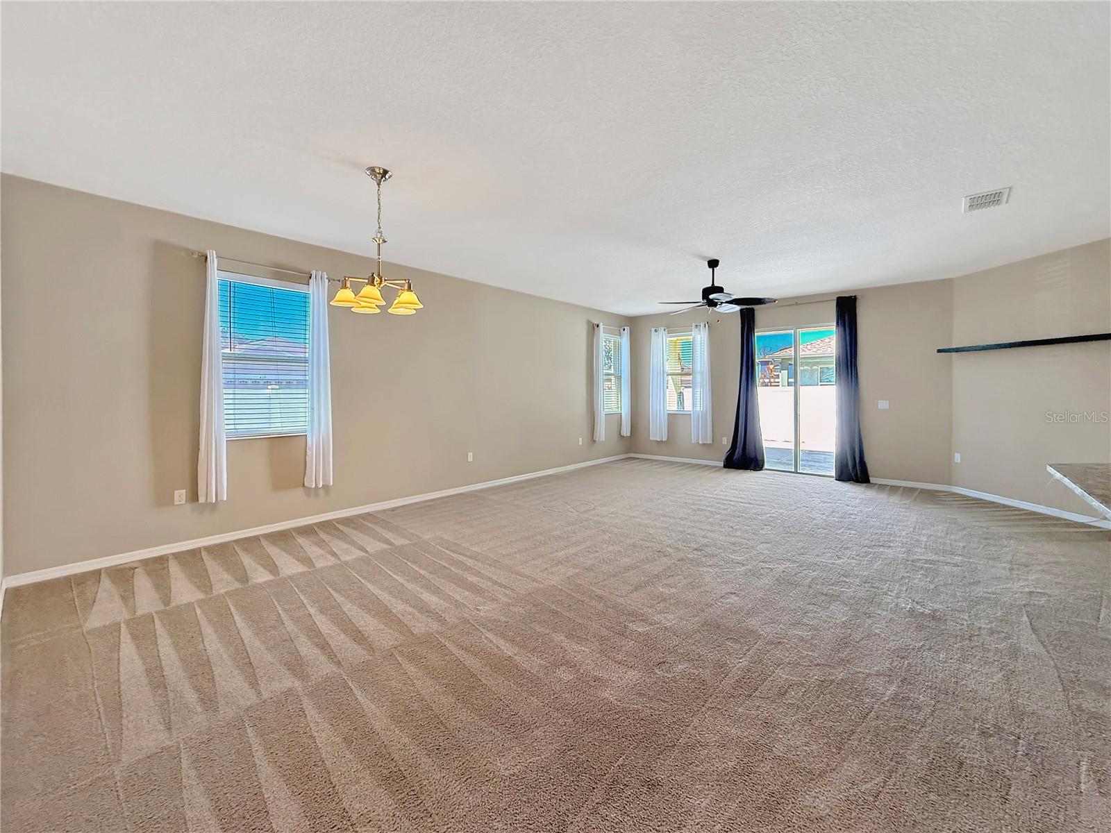 Listing photo id 21 for 4284 Moon Shadow Loop