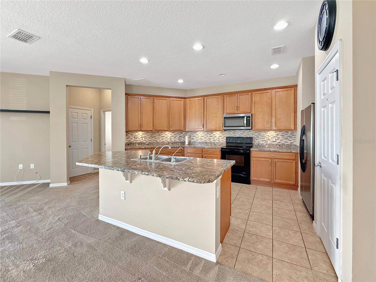 Listing photo id 26 for 4284 Moon Shadow Loop