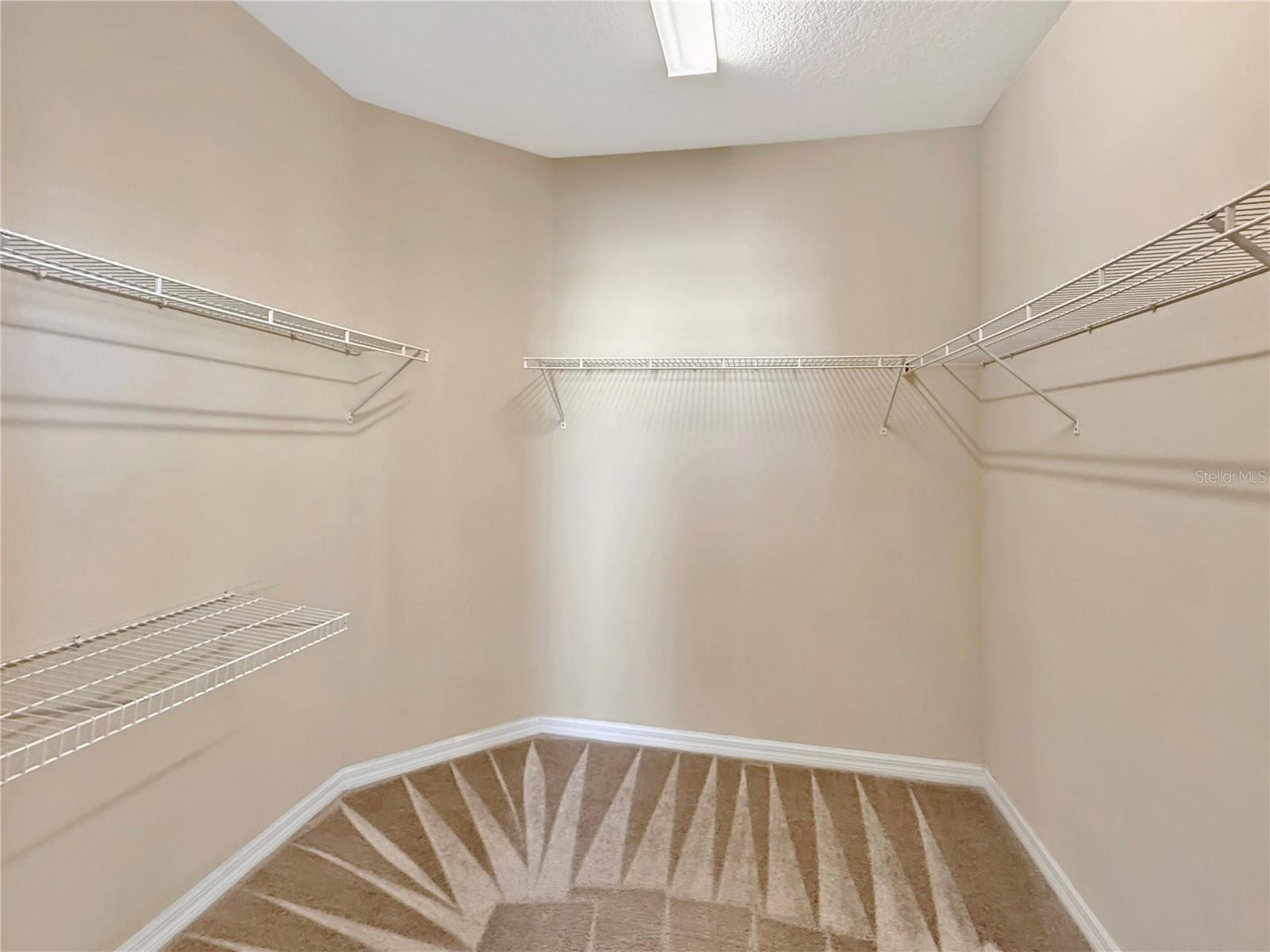 Listing photo id 32 for 4284 Moon Shadow Loop