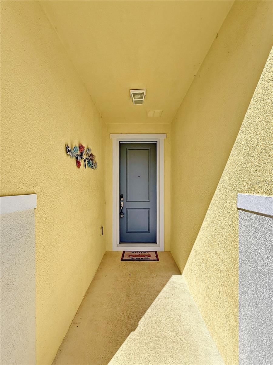 Listing photo id 4 for 4284 Moon Shadow Loop