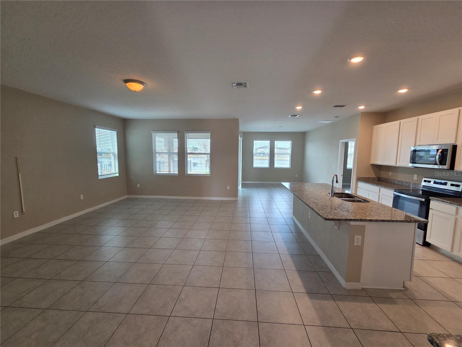 Image 14 of 41 For 2816 Neverland Drive