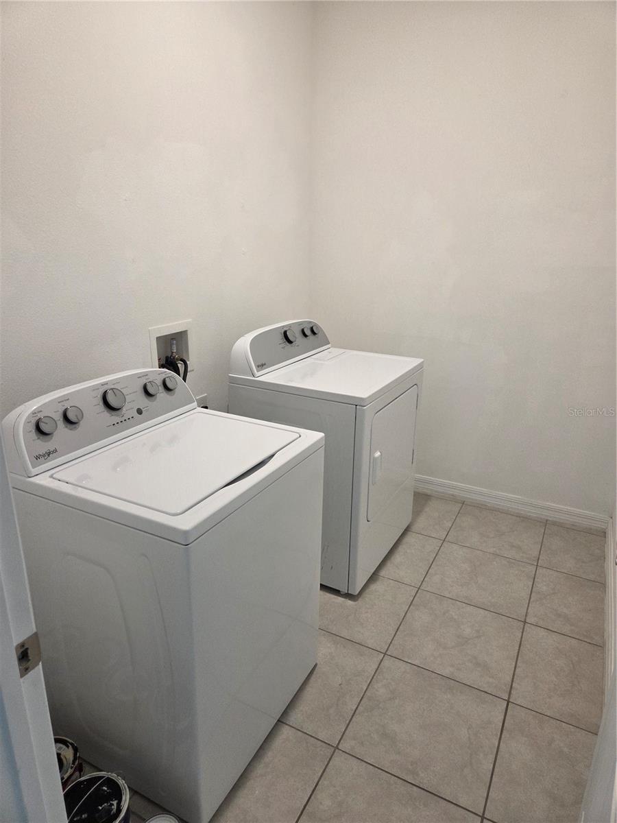 Image 25 of 41 For 2816 Neverland Drive