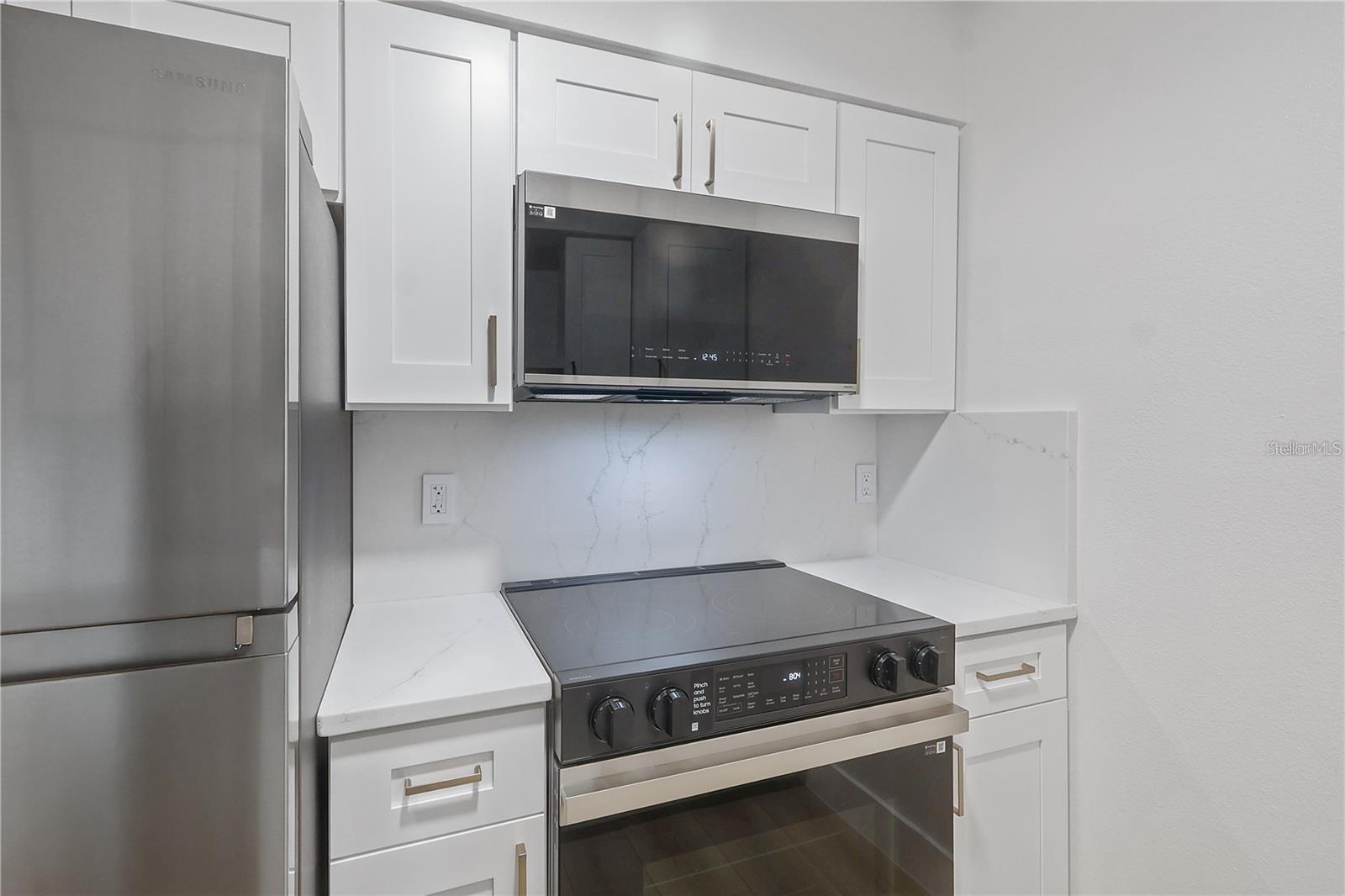 Image 12 of 19 For 4768 Tangerine Avenue 4768