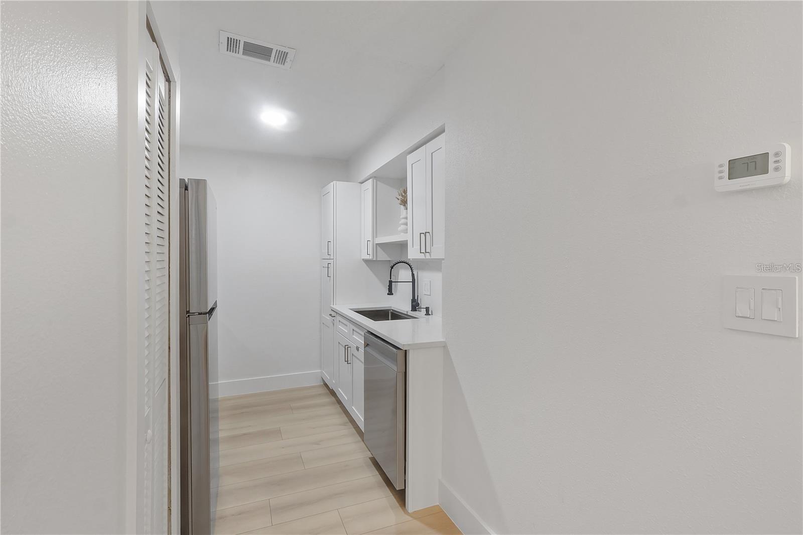 Image 13 of 19 For 4768 Tangerine Avenue 4768