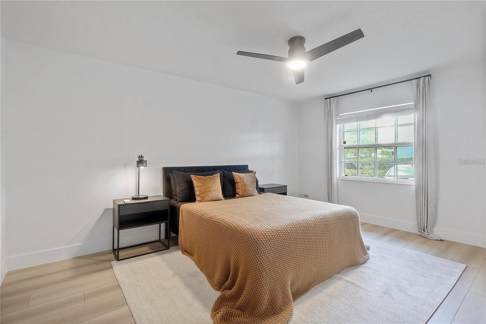 Image 17 of 19 For 4768 Tangerine Avenue 4768