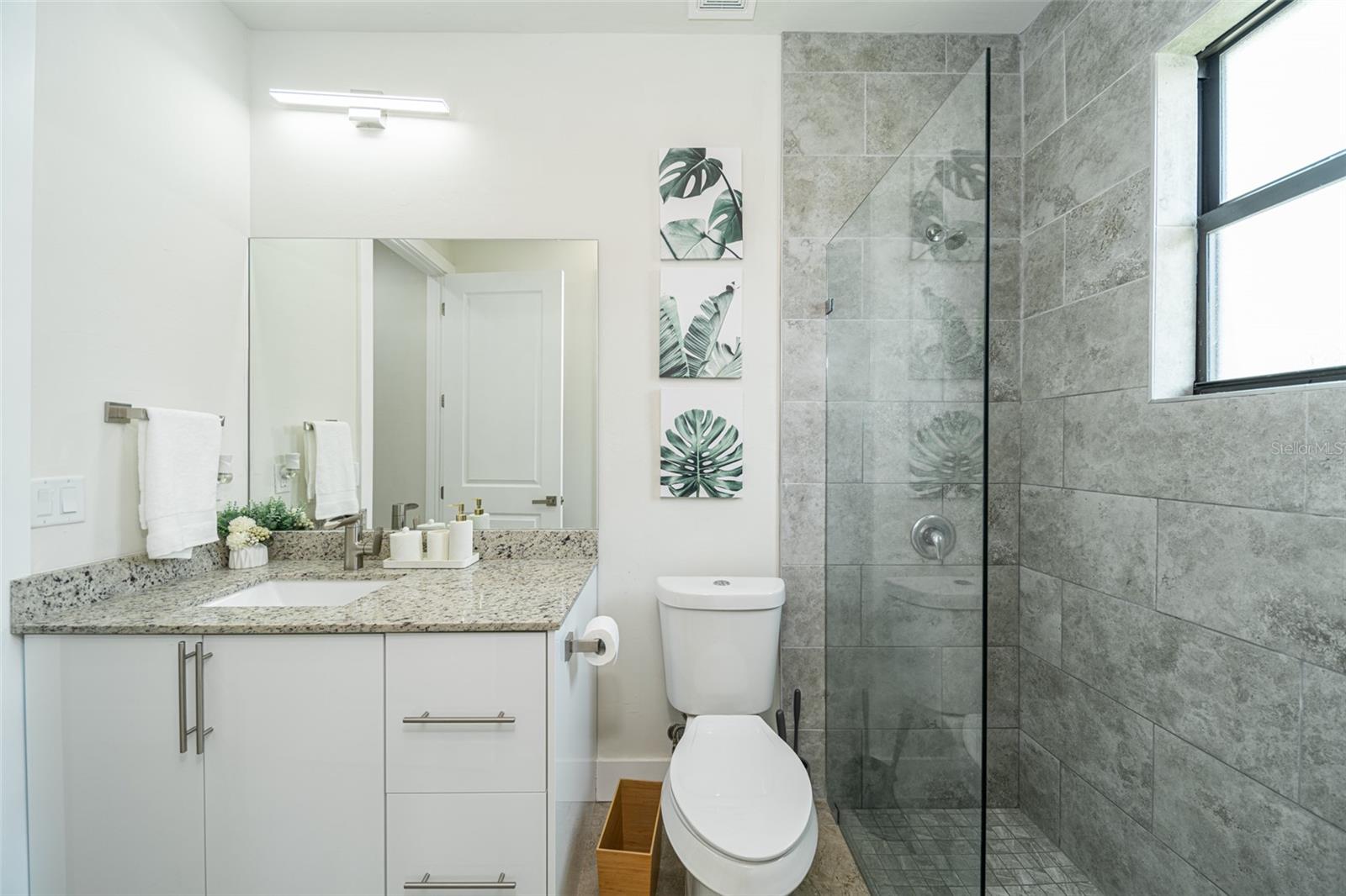 Image 17 of 28 For 1608 38th Avenue