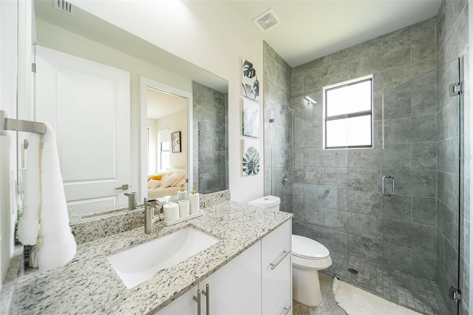 Image 18 of 28 For 1608 38th Avenue