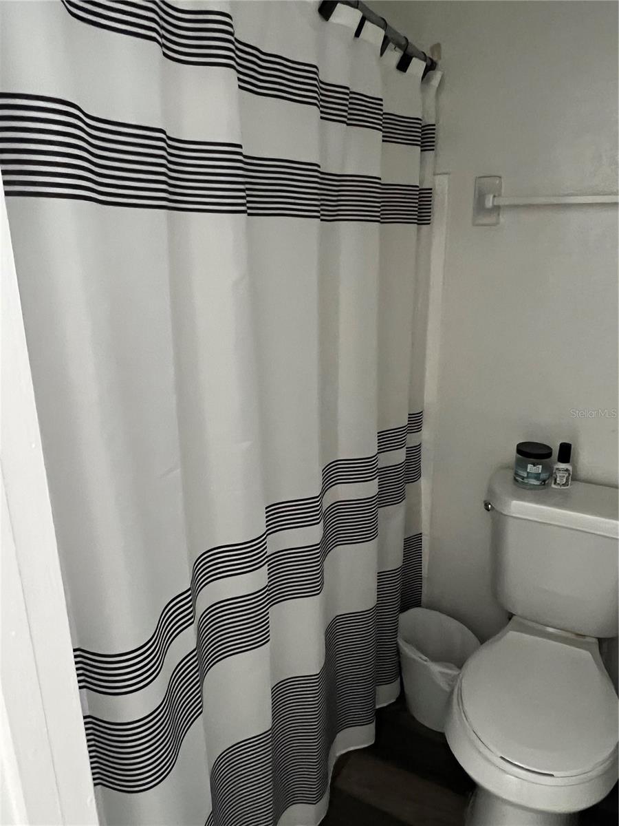 Image 9 of 14 For 4415 Semoran Boulevard 4