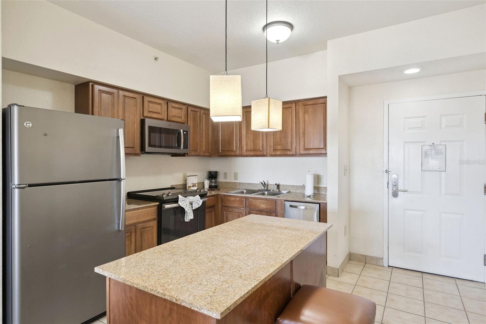 Image 13 of 53 For 12527 Floridays Resort Drive 601e