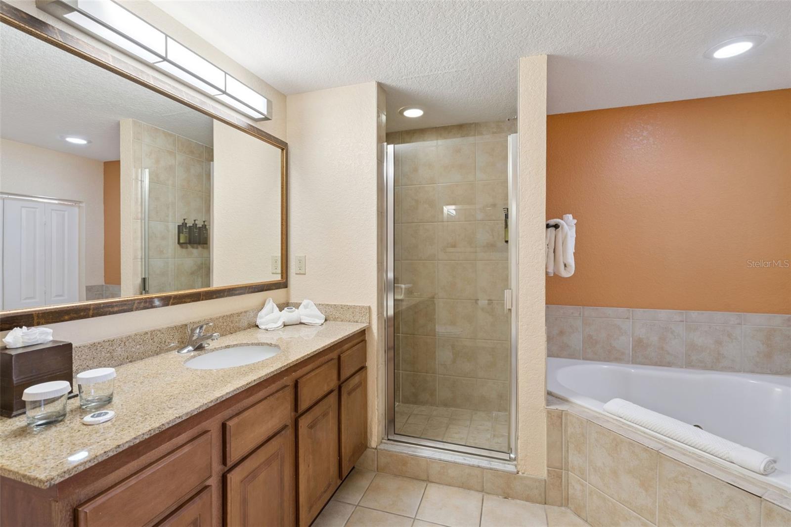 Image 19 of 53 For 12527 Floridays Resort Drive 601e