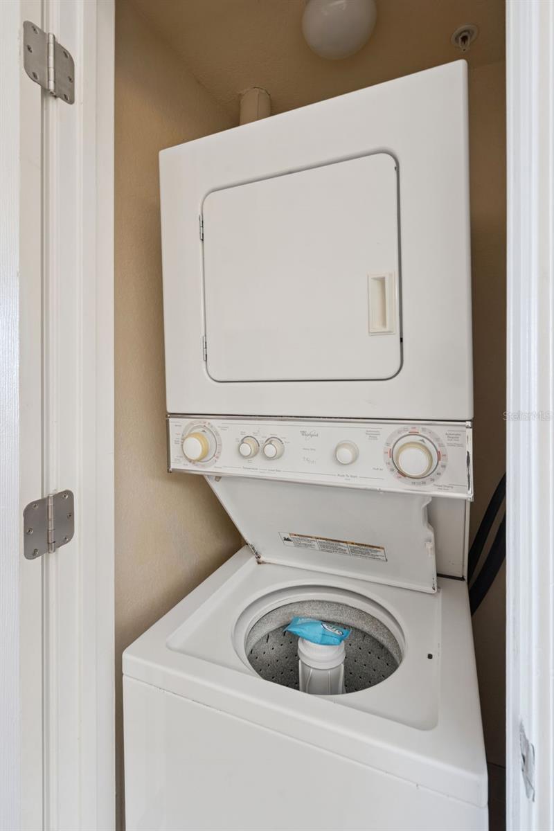 Image 22 of 53 For 12527 Floridays Resort Drive 601e