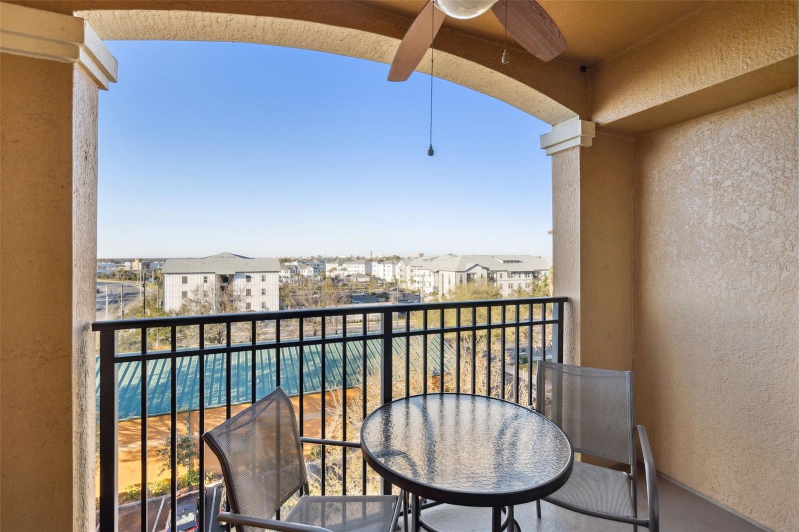 Image 23 of 53 For 12527 Floridays Resort Drive 601e