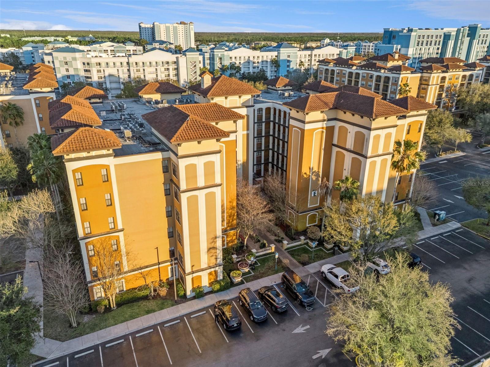 Image 24 of 53 For 12527 Floridays Resort Drive 601e