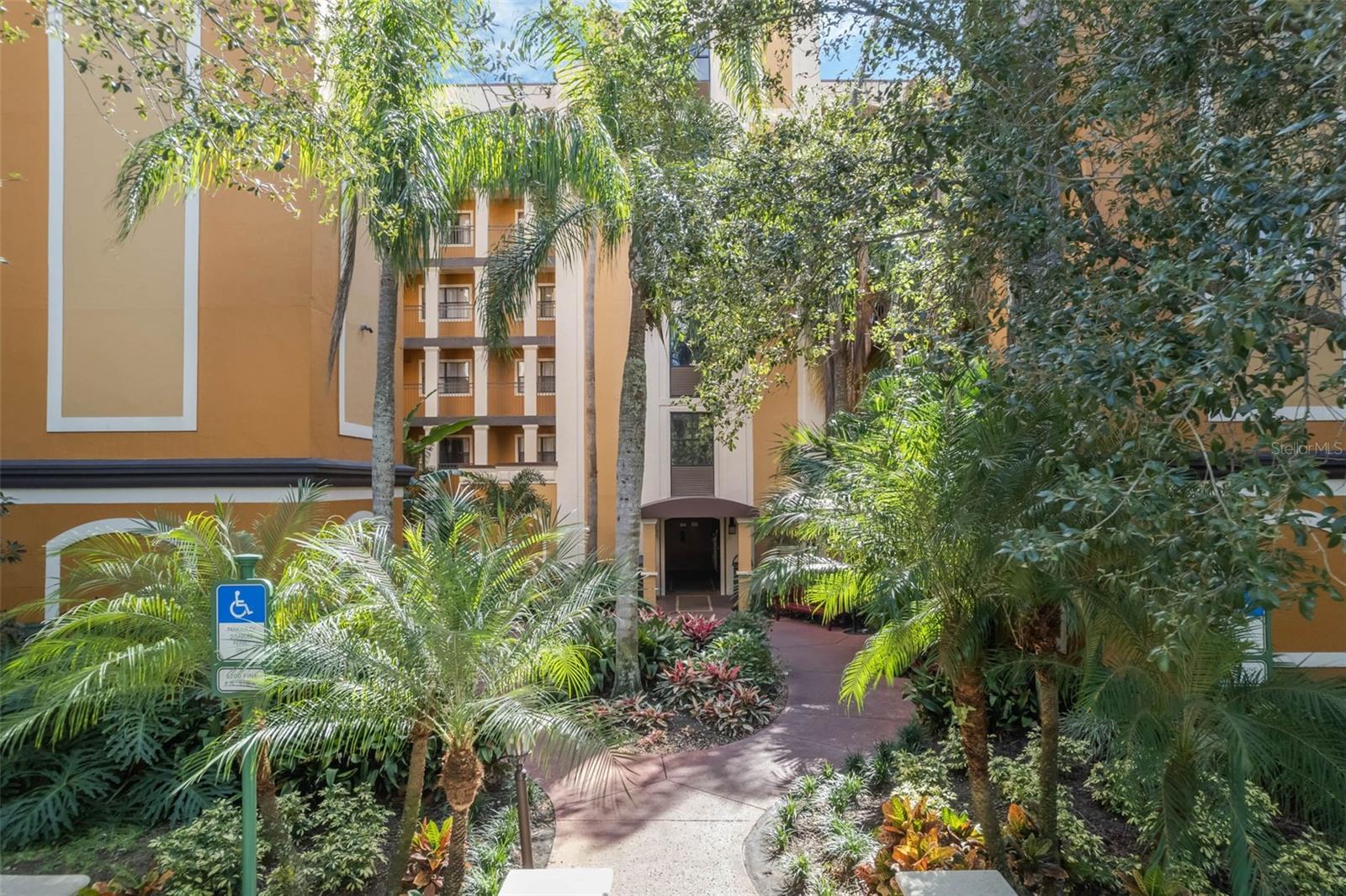 Image 34 of 53 For 12527 Floridays Resort Drive 601e