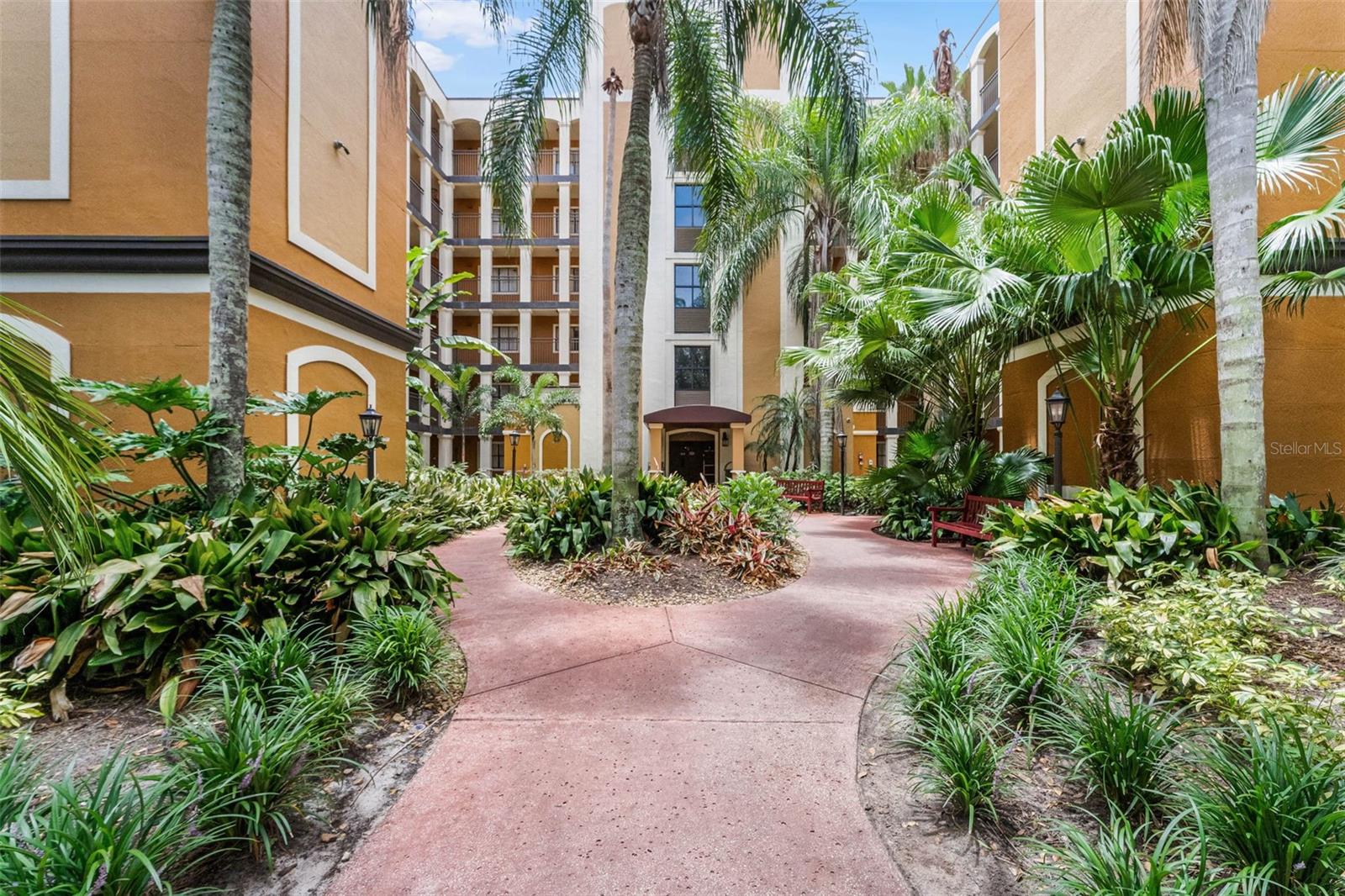 Image 39 of 53 For 12527 Floridays Resort Drive 601e