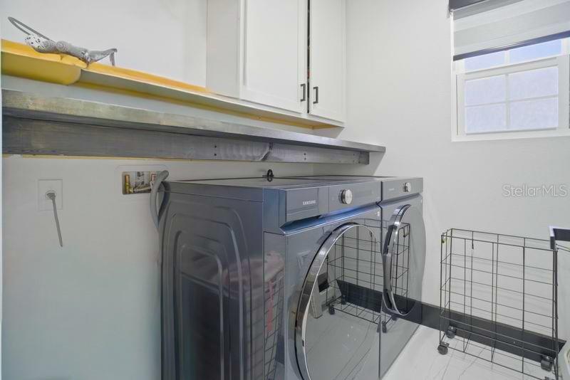 Image 45 of 57 For 2043 Rainier Drive