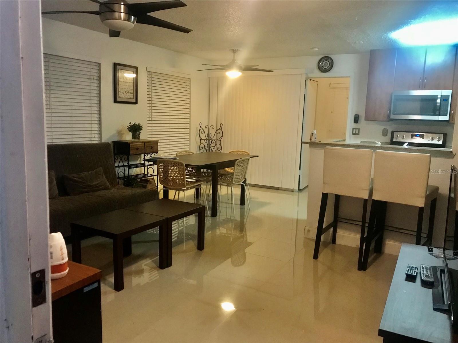 Image 3 of 17 For 11514 Westwood Boulevard 418