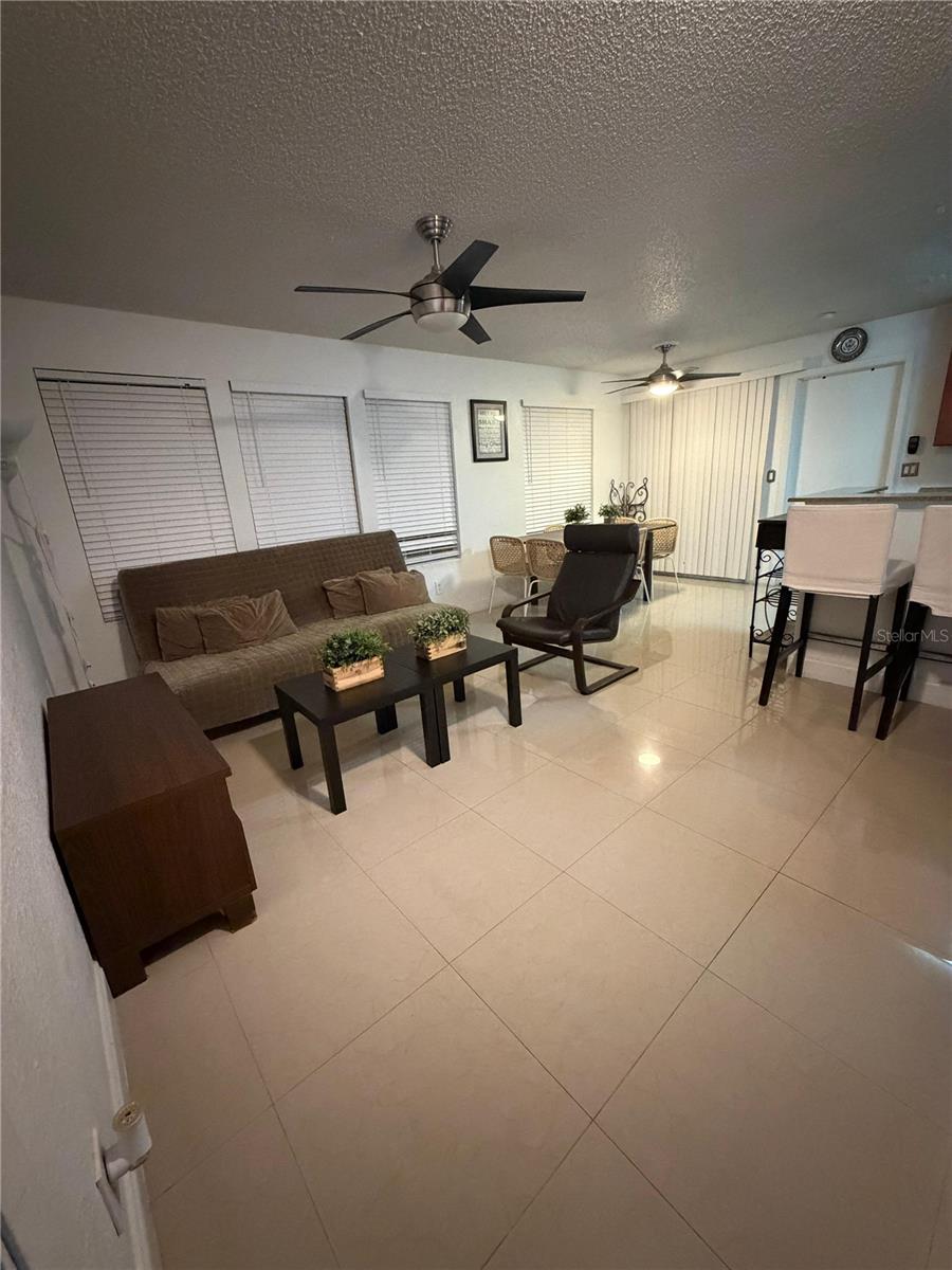 Image 4 of 17 For 11514 Westwood Boulevard 418