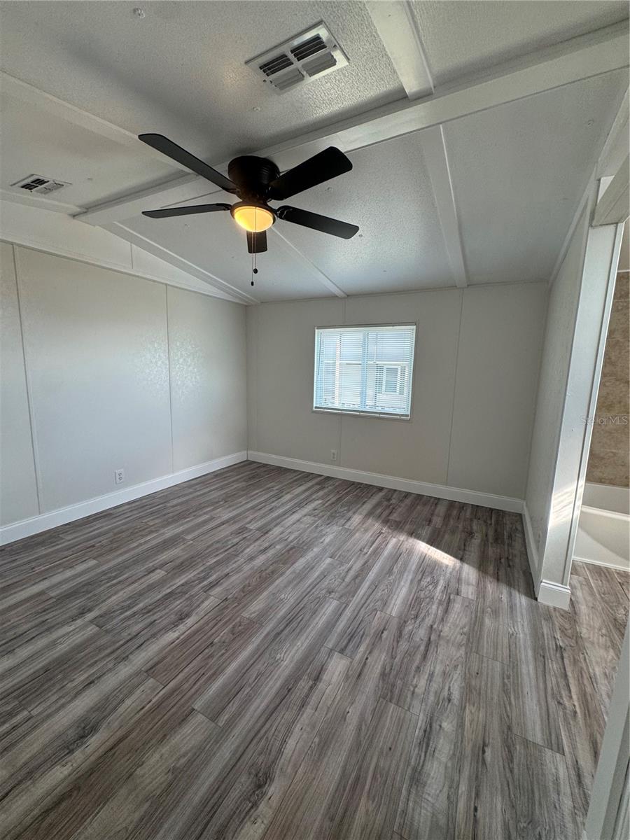 Image 14 of 33 For 5035 Southshore Drive