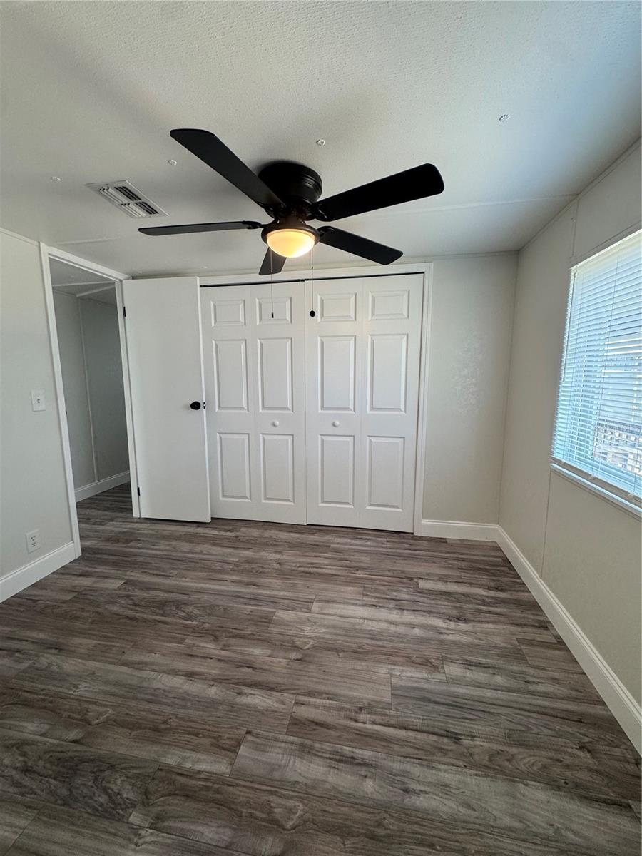 Image 18 of 33 For 5035 Southshore Drive