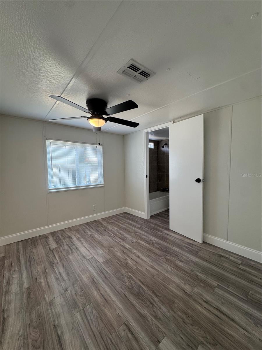 Image 20 of 33 For 5035 Southshore Drive