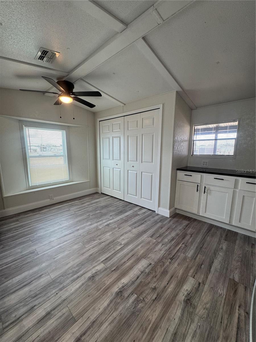 Image 26 of 33 For 5035 Southshore Drive