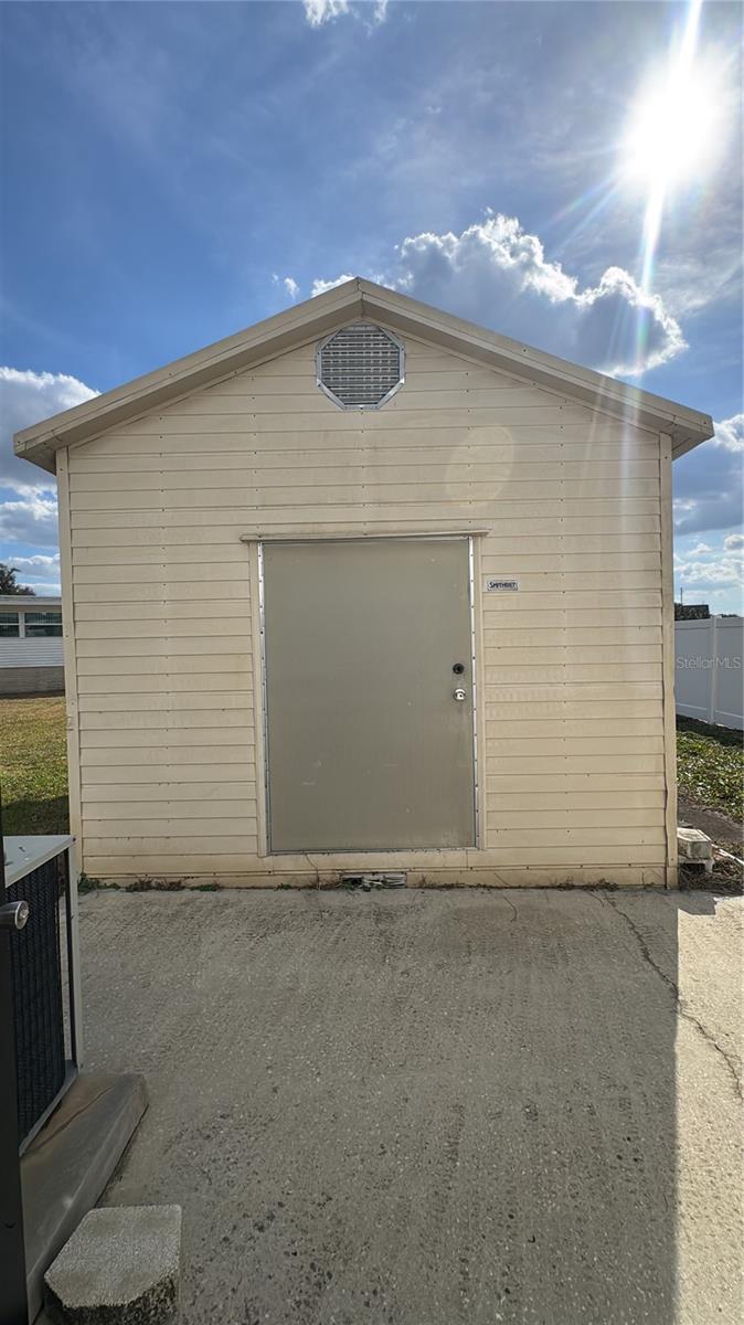 Image 29 of 33 For 5035 Southshore Drive