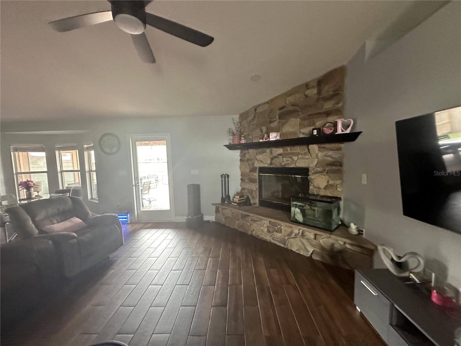 Image 25 of 41 For 5719 Sweetheart Court