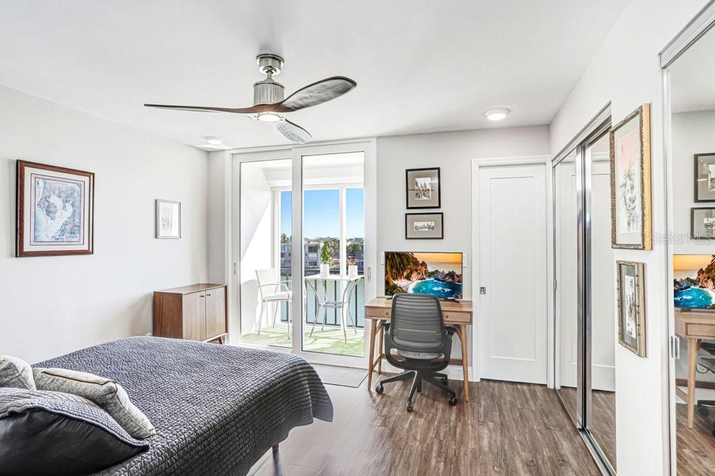 Image 15 of 59 For 7625 Sun Island Drive S 406