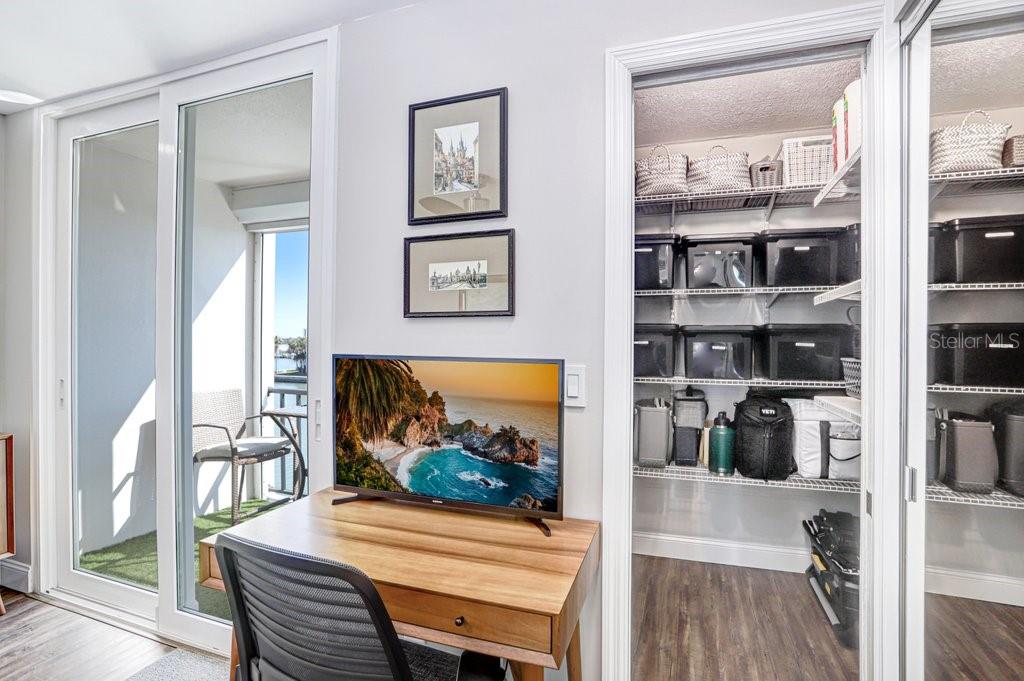 Image 17 of 59 For 7625 Sun Island Drive S 406