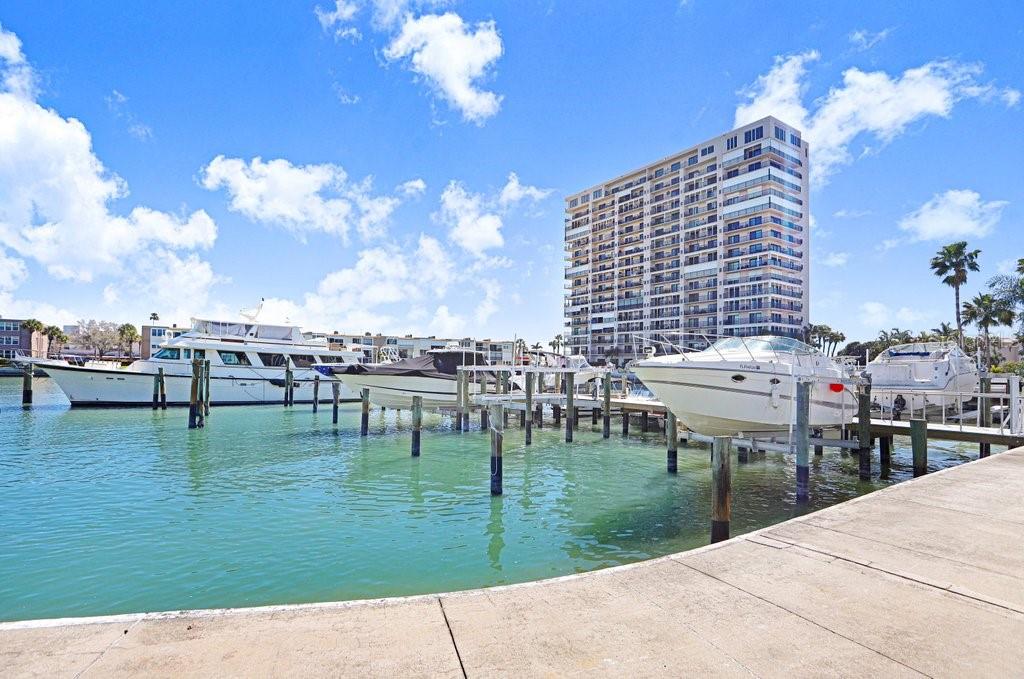 Image 25 of 59 For 7625 Sun Island Drive S 406