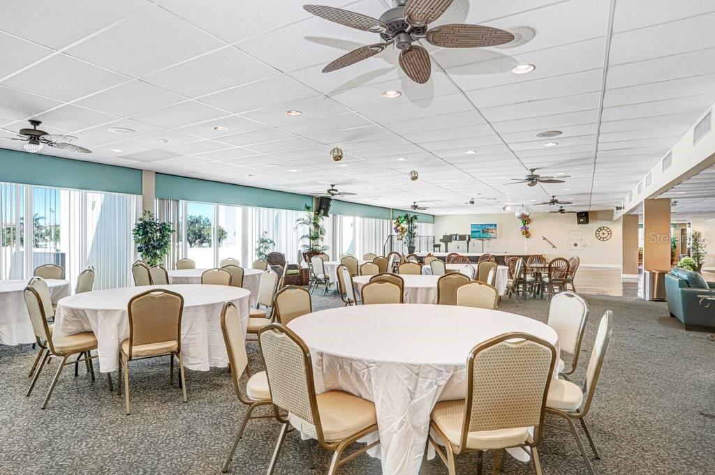 Image 35 of 59 For 7625 Sun Island Drive S 406