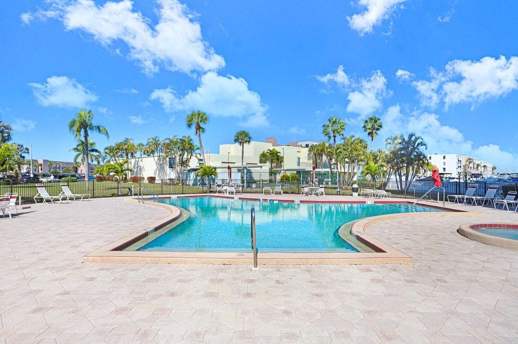 Image 40 of 59 For 7625 Sun Island Drive S 406