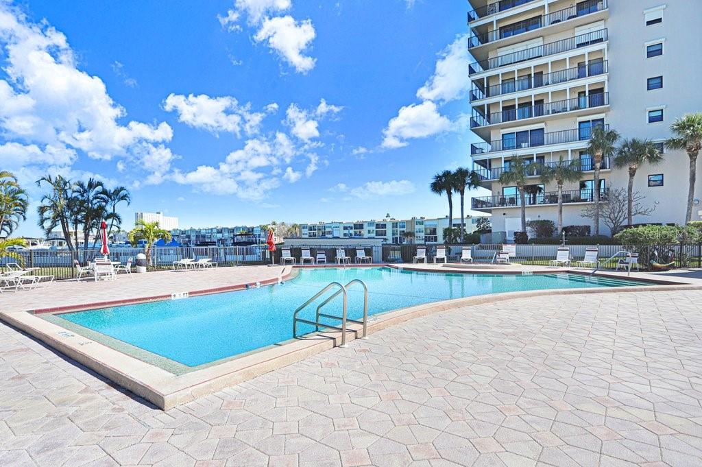 Image 41 of 59 For 7625 Sun Island Drive S 406